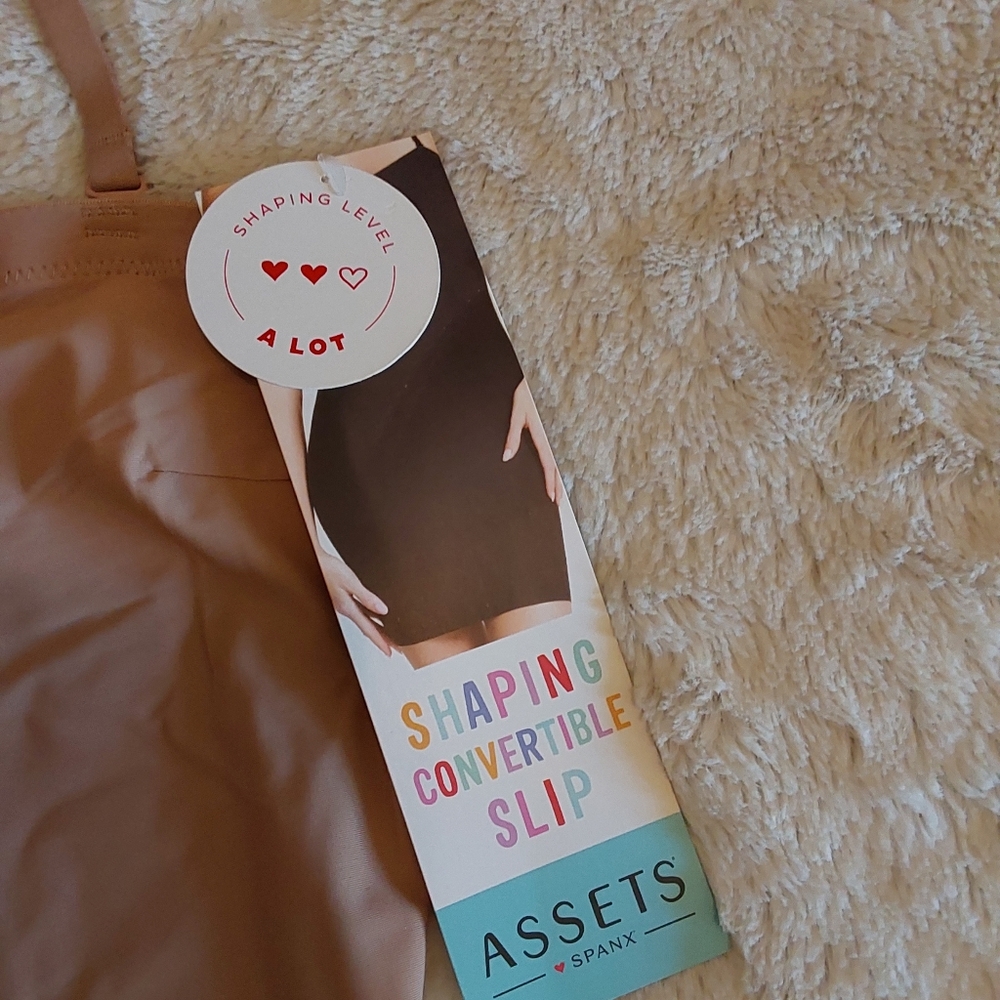🌺 NWT Assets/Spanx Shaping Convertible Slip - Picture 4 of 8